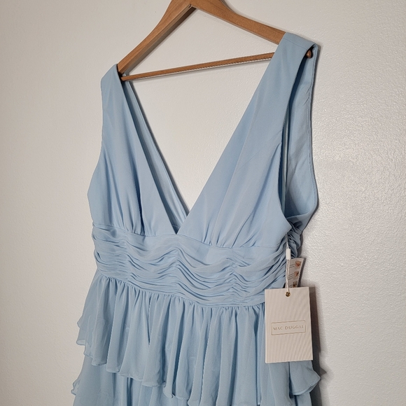 Mac Duggal ruffle tiered sleeveless v neck gown in powder blue size 18W - Picture 5 of 6